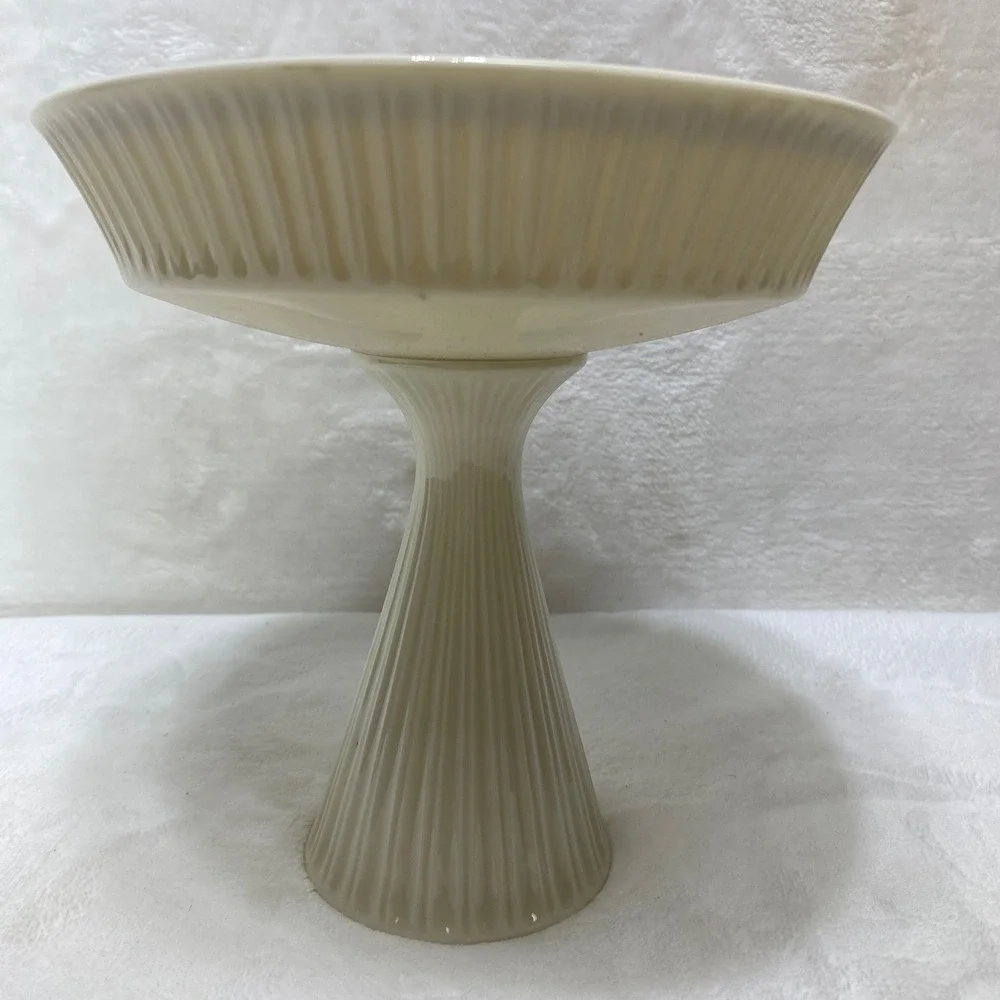 Lenox Ivory Groove Pedestal Compote Dish 24K Gold Rim‎ Candy Nut Bowl